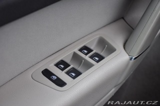Volkswagen Golf Sportsvan 1,6TDI DSG PANORAMA NAVI 2014