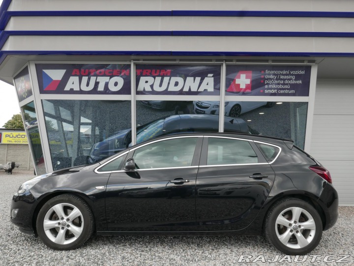 Opel Astra 1,6 Turbo 132kW Navi Auto 2010