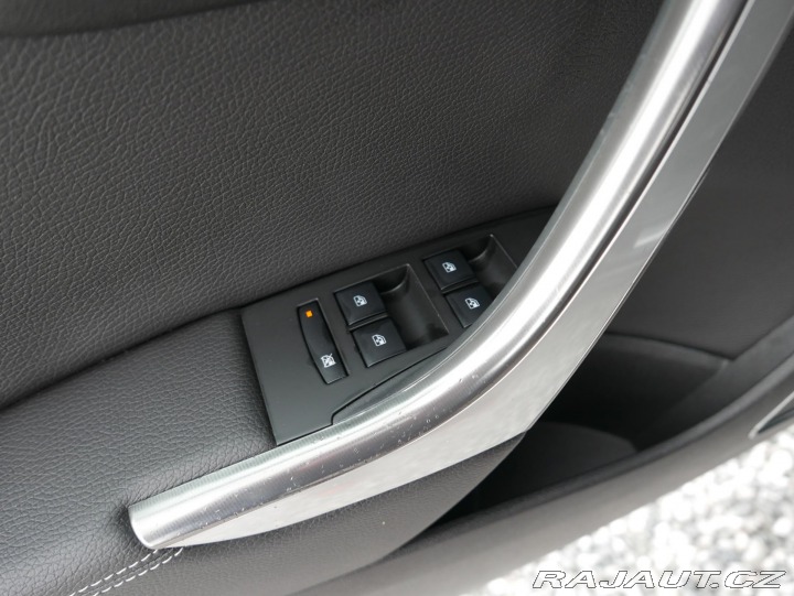 Opel Astra 1,6 Turbo 132kW Navi Auto 2010
