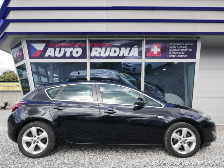 Opel Astra 1,6 Turbo 132kW Navi Auto 2010
