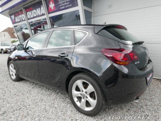 Opel Astra 1,6 Turbo 132kW Navi Auto 2010