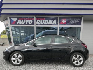 Opel Astra 1,6 Turbo 132kW Navi Auto 2010