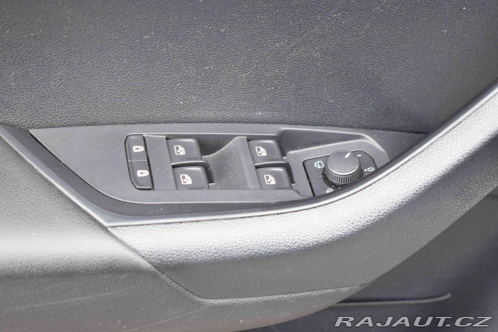 Škoda Karoq 1.6TDi*DSG*KAMERA*LED*NAV 2020