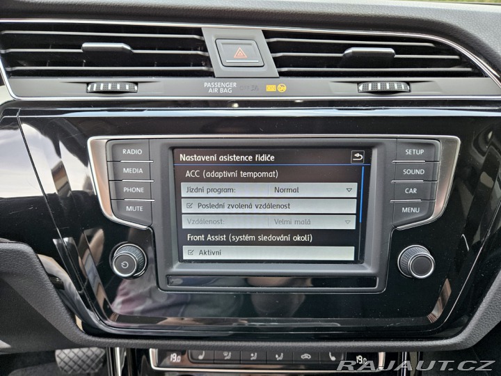 Volkswagen Touran 1.6 TDI Highline 7DSG 2017