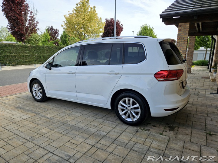 Volkswagen Touran 1.6 TDI Highline 7DSG 2017