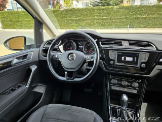 Volkswagen Touran 1.6 TDI Highline 7DSG 2017