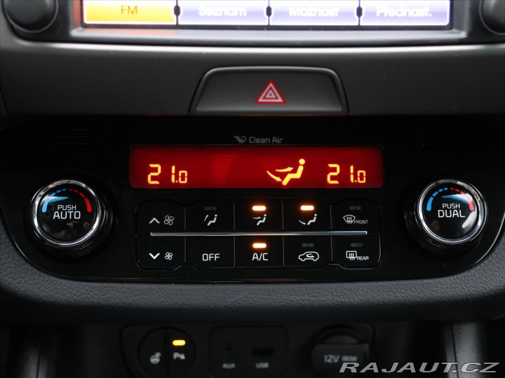 Kia Sportage 2,0 CRDi Spirit Tažné Tem 2014
