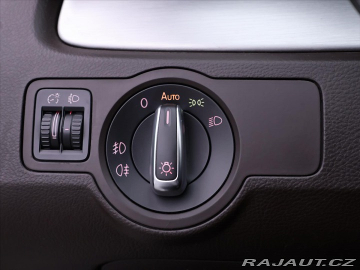 Volkswagen Passat 2,0 TDI Highline Navi Ser 2011