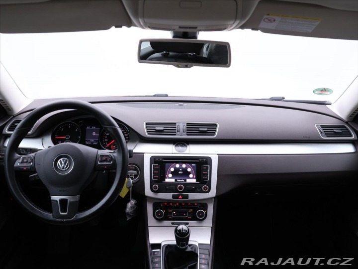 Volkswagen Passat 2,0 TDI Highline Serv.kn. 2011