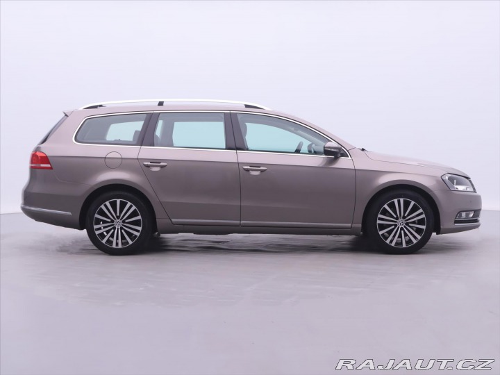 Volkswagen Passat 2,0 TDI Highline Serv.kn. 2011