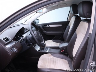 Volkswagen Passat 2,0 TDI Highline Serv.kn. 2011
