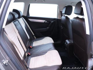 Volkswagen Passat 2,0 TDI Highline Serv.kn. 2011