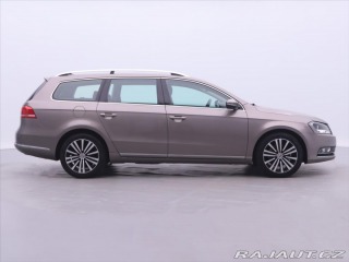 Volkswagen Passat 2,0 TDI Highline Serv.kn. 2011