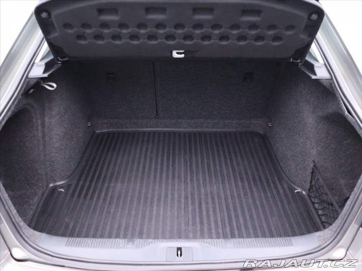 Škoda Octavia 1,6 TDI 77kW Ambition CZ 2012