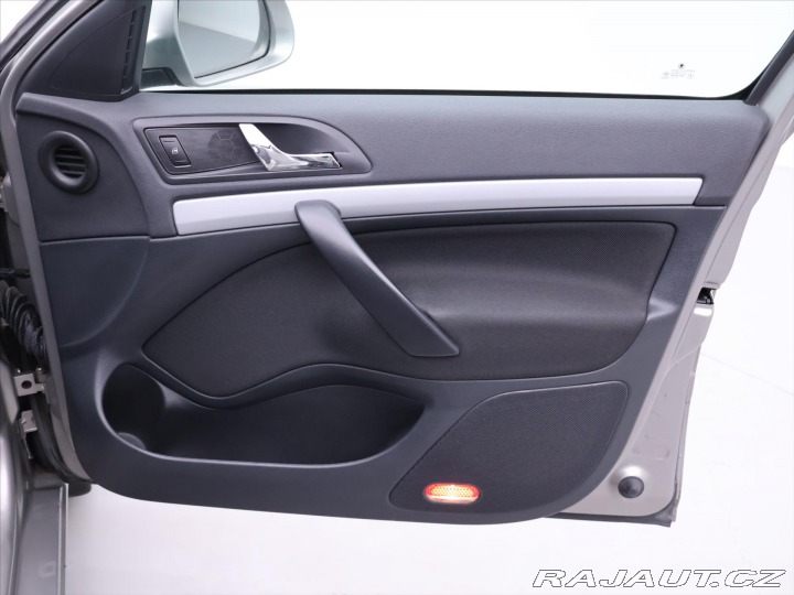 Škoda Octavia 1,6 TDI 77kW Ambition CZ 2012