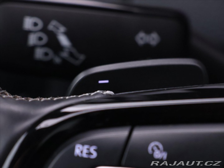 Volkswagen Golf 2,0 TSI R 221kW DSG 4M Xe 2014