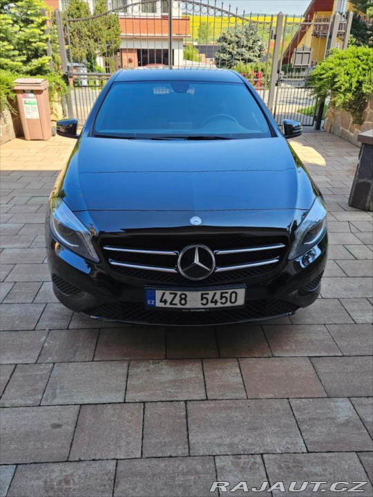 Mercedes-Benz A 180 typ 245 G 2013