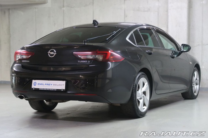Opel Insignia 1800