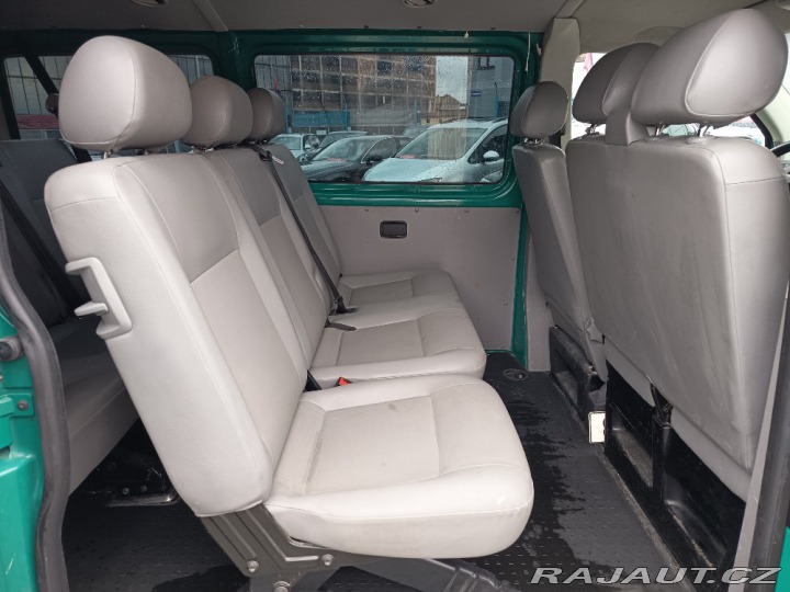 Volkswagen Transporter 2,5D MINIBUS 9-míst 96KW 2005