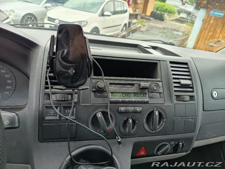 Volkswagen Transporter 2,5D MINIBUS 9-míst 96KW 2005