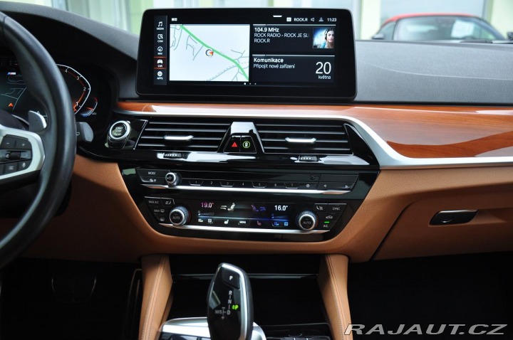 BMW 5 530xD M-SPORT ČR 1.MAJ PA 2023