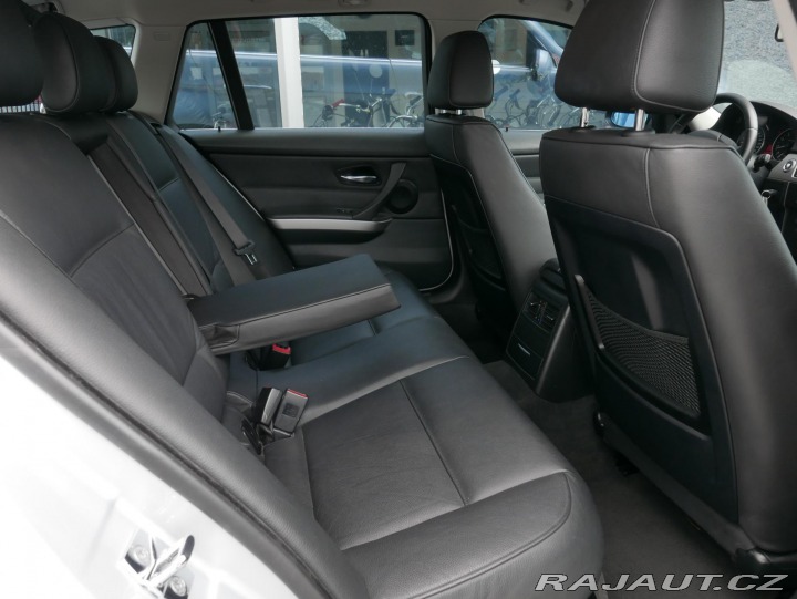 BMW 3 325i 160kW Touring Automa 2007