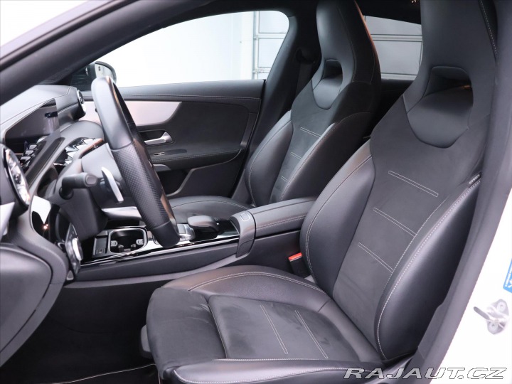 Mercedes-Benz CLA 1,3 i 118 kW 250 E-Hybrid 2022