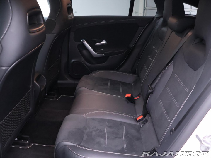 Mercedes-Benz CLA 1,3 i 118 kW 250 E-Hybrid 2022