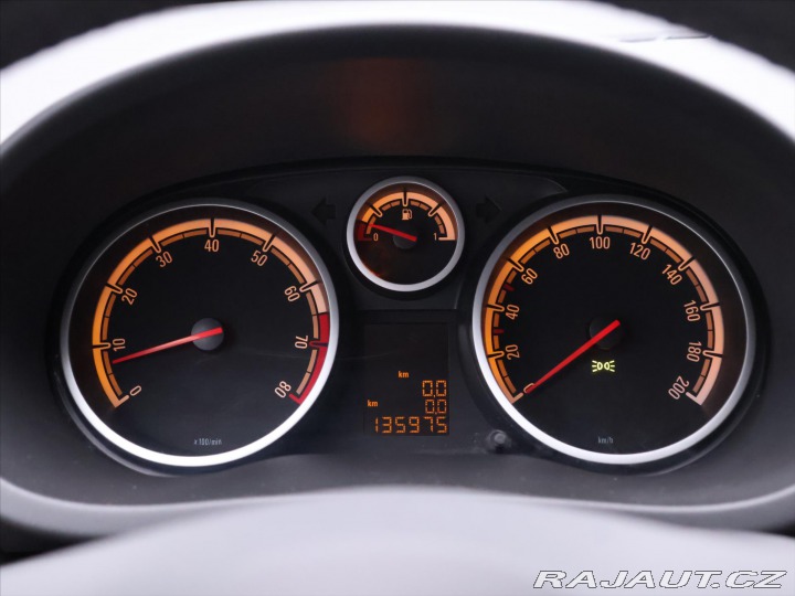 Opel Corsa 1,4 16V Edice 150 let Ope 2012
