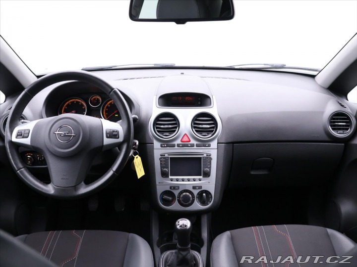 Opel Corsa 1,4 16V Edice 150 let Ope 2012