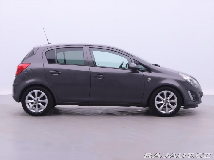 Opel Corsa 1,4 16V Edice 150 let Ope 2012