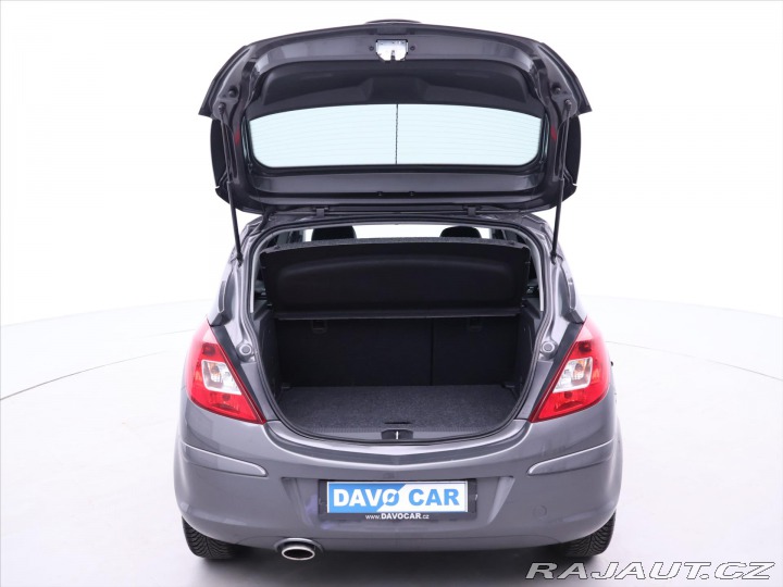 Opel Corsa 1,4 16V Edice 150 let Ope 2012