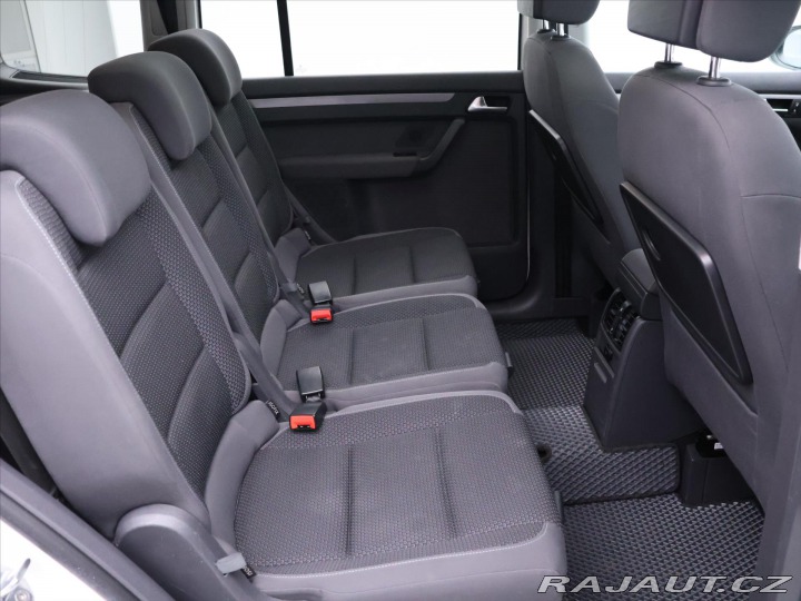 Volkswagen Touran 2,0 TDI 103kW 7-Míst Pano 2013
