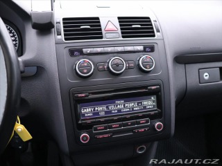 Volkswagen Touran 2,0 TDI 103kW 7-Míst Pano 2013