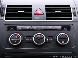 Volkswagen Touran 2,0 TDI 103kW 7-Míst Pano 2013