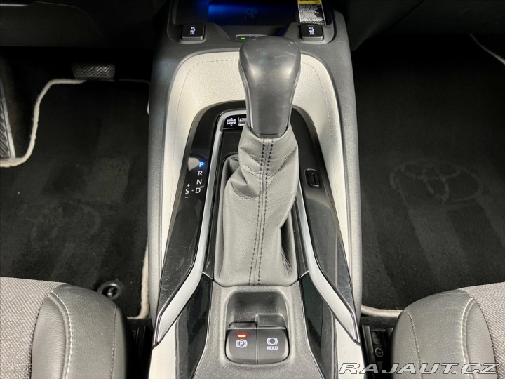 Toyota Corolla 2,0 Hybrid e-CVT EXECUTI 2021