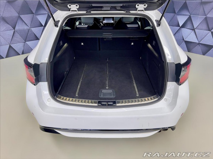 Toyota Corolla 2,0 Hybrid e-CVT EXECUTI 2021