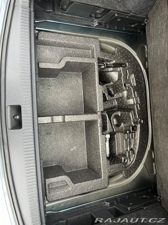 Škoda Octavia 2,0 DSG, LED světla,rv 2018