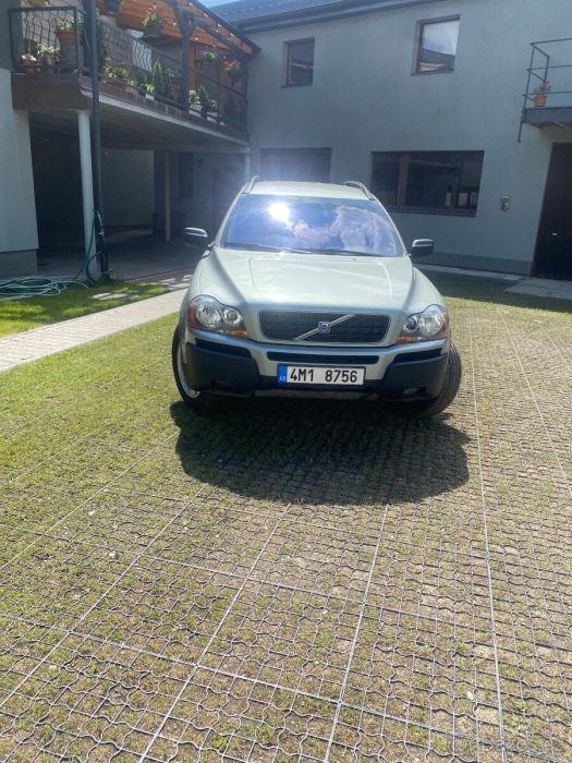 Volvo XC90 2,4   D5 AWD 120 kW 4x4 +