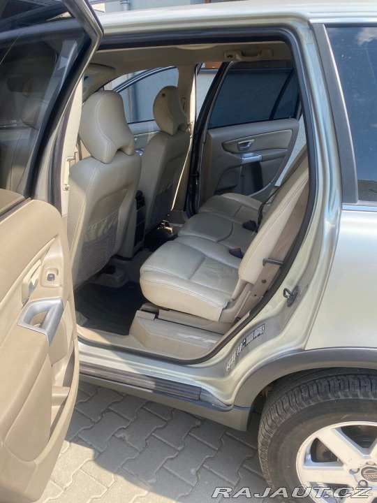Volvo XC90 2,4 D5 AWD 120 kW 4x4 + 2004
