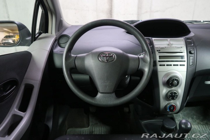 Toyota Yaris 1.0VVT-i,CZ,Manuál 2006