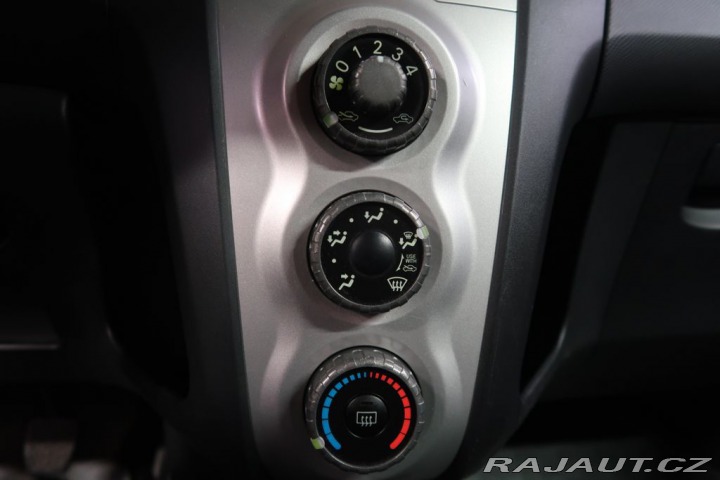 Toyota Yaris 1.0VVT-i,CZ,Manuál 2006