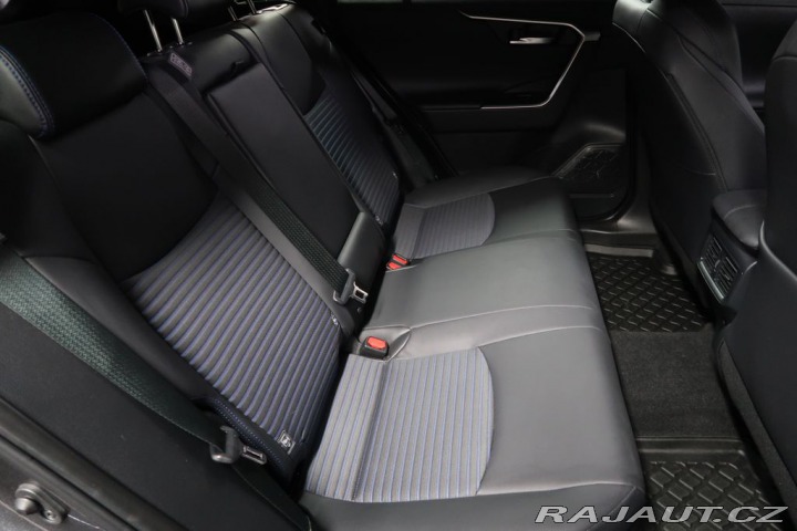 Toyota RAV4 2.5Hybrid,CZ,1Maj,Selecti 2022