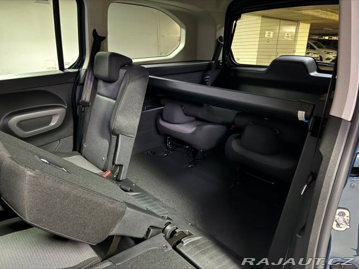 Toyota ProAce City Verso VIP 7 míst 1,5 AT Long 2025