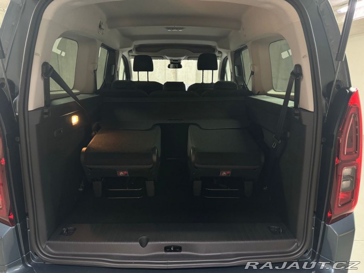 Toyota ProAce City Verso VIP 7 míst 1,5 AT Long 2025