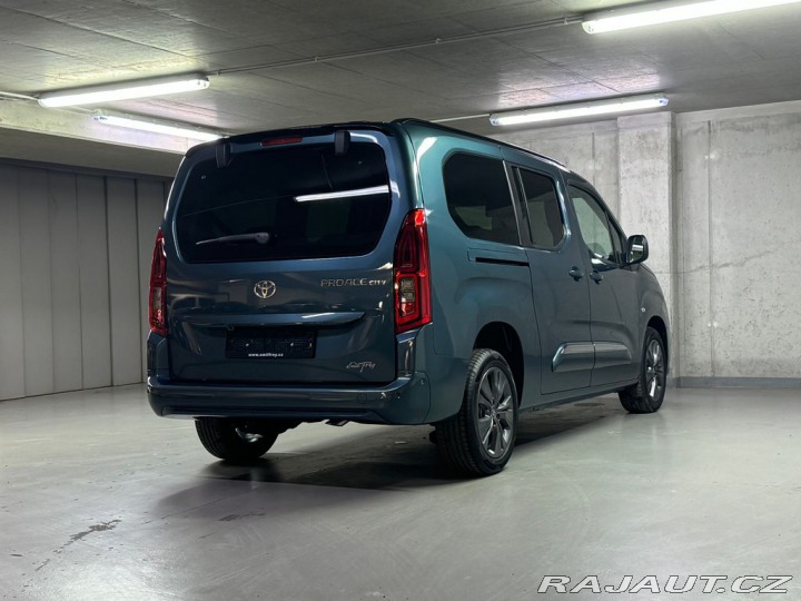 Toyota ProAce City Verso VIP 7 míst 1,5 AT Long 2025