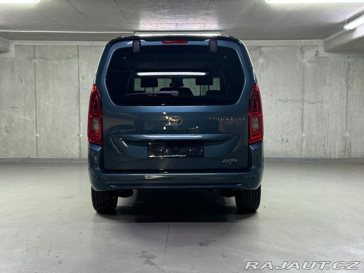 Toyota ProAce City Verso VIP 7 míst 1,5 AT Long 2025