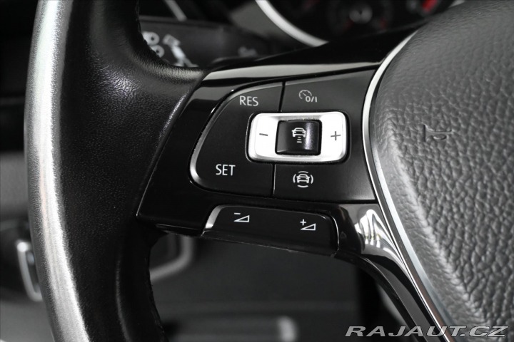 Volkswagen Touran 2,0 TDI 110 kW DSG HIGHLI 2021