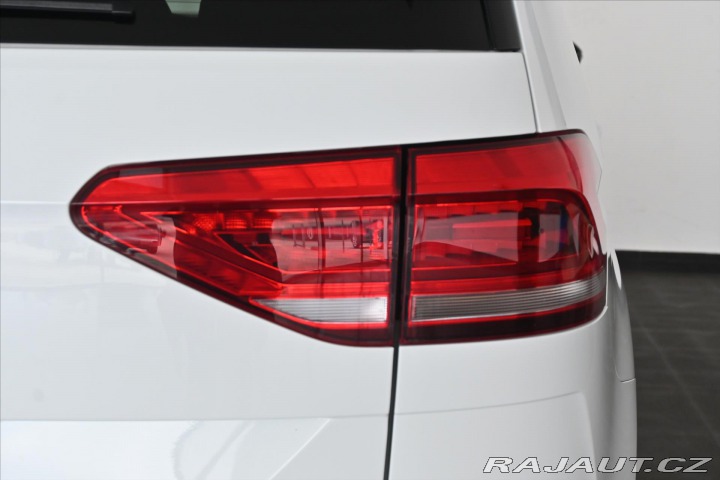 Volkswagen Touran 2,0 TDI 110 kW DSG HIGHLI 2021