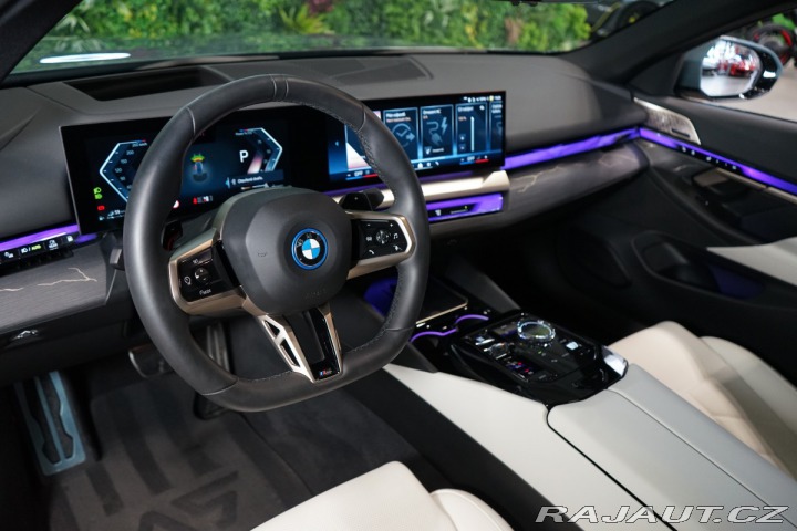BMW 5 B&W*PANO*TAŽNÉ* 2024